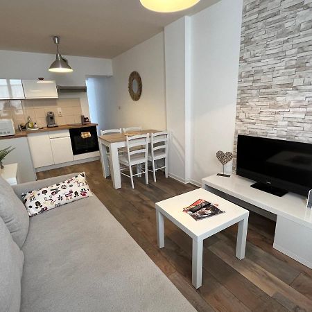 Grand studio cosy, chambre séparée, calme, proche centre avec wifi et parking Orléans Exterior foto